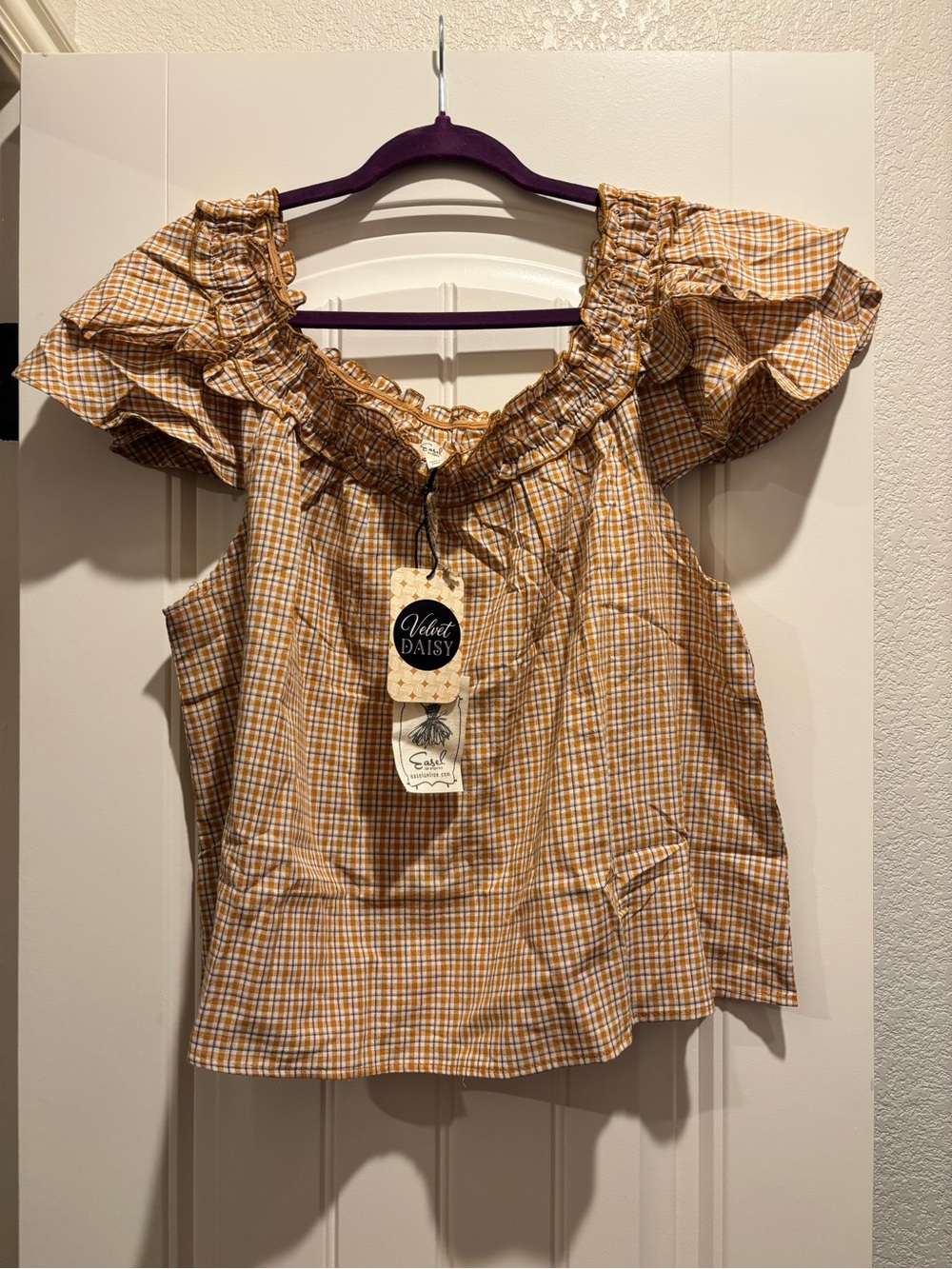 Easel Ruffled Top - Picture 2 of 3